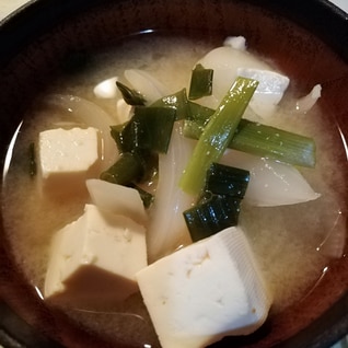 玉ねぎと豆腐のお味噌汁